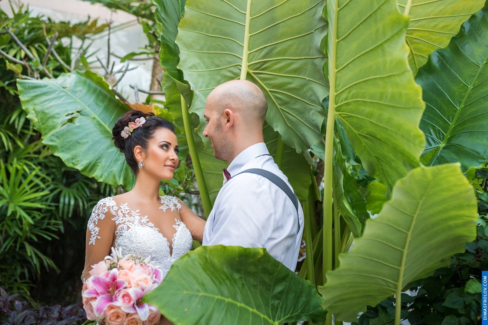 French Wedding Photography at Villa Suralai. Photo 33010 (2023-05-04 03:51:25)