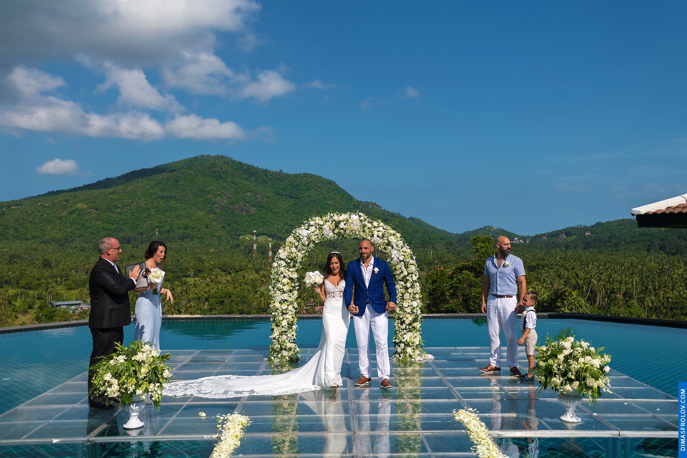 พิธีแต่งงาน ณ โรงแรมอินเตอร์คอนติเนนตัล เกาะสมุย - Natalie & Simon. บาทต่อภาพ 48177 (2023-05-04 03:54:37)