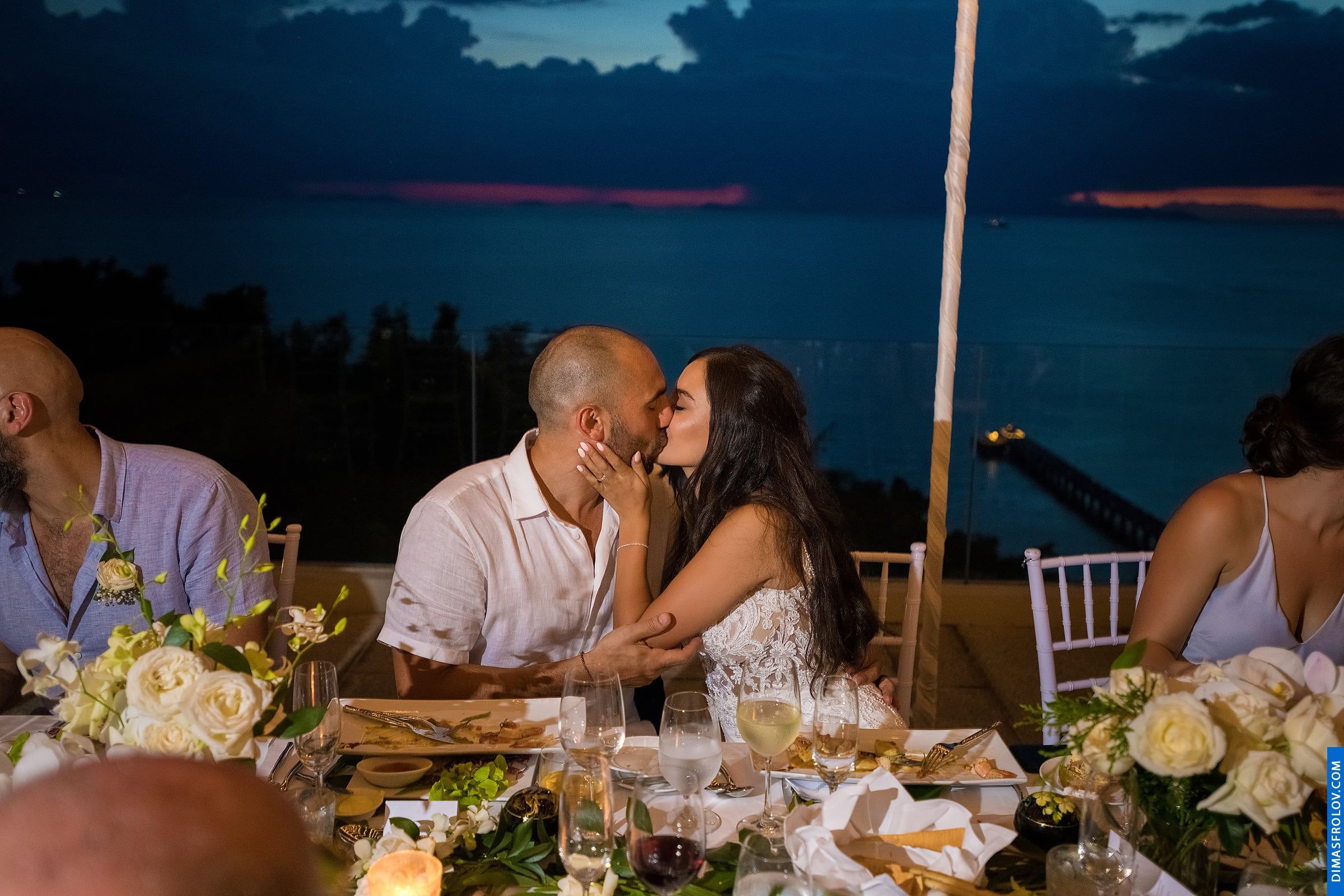 พิธีแต่งงาน ณ โรงแรมอินเตอร์คอนติเนนตัล เกาะสมุย - Natalie & Simon. บาทต่อภาพ 48267 (2023-05-04 03:54:38)
