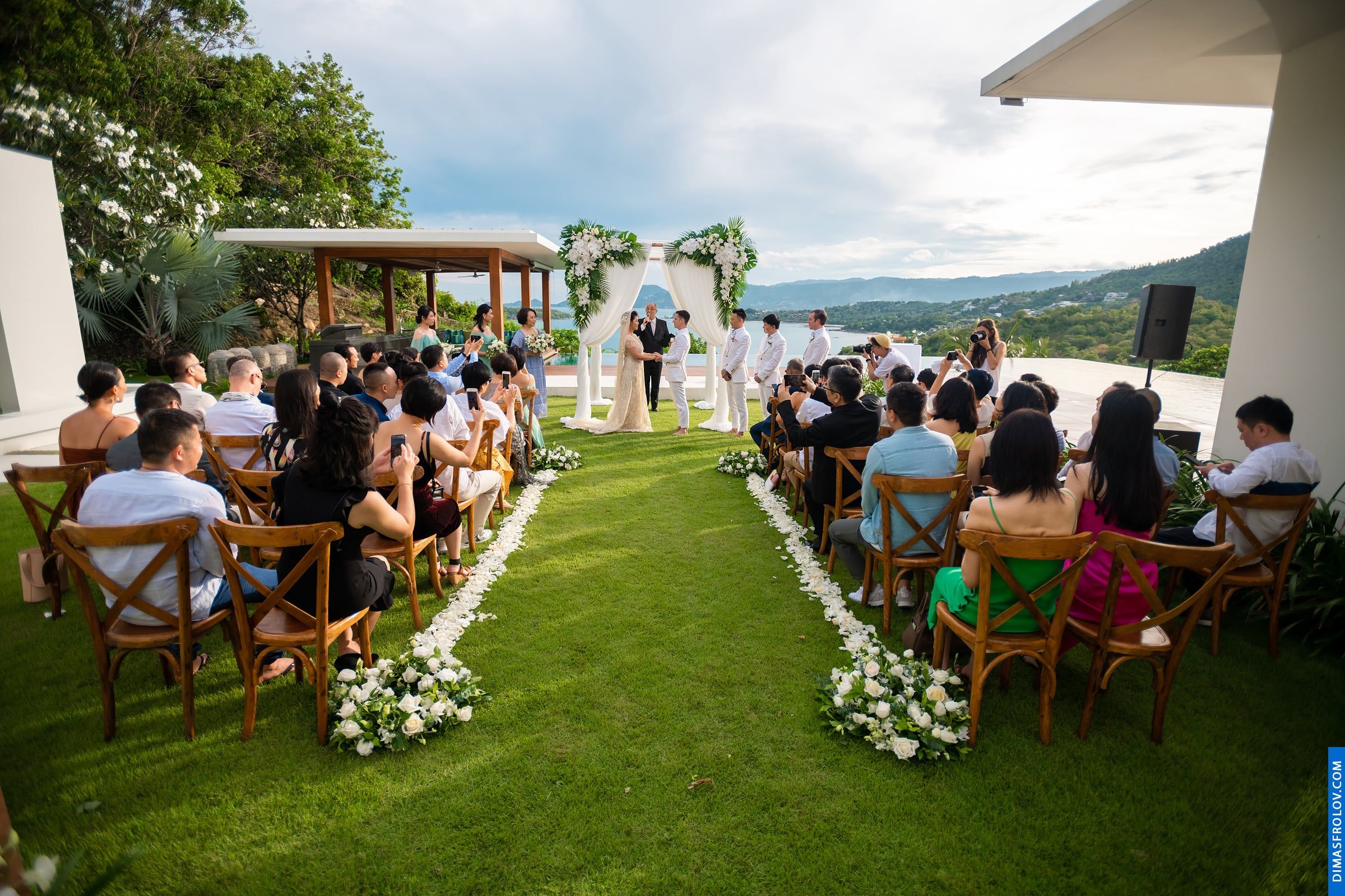Свадебные фотографии в Samujana Villas. Фото 56384 (2023-05-04 03:56:48)