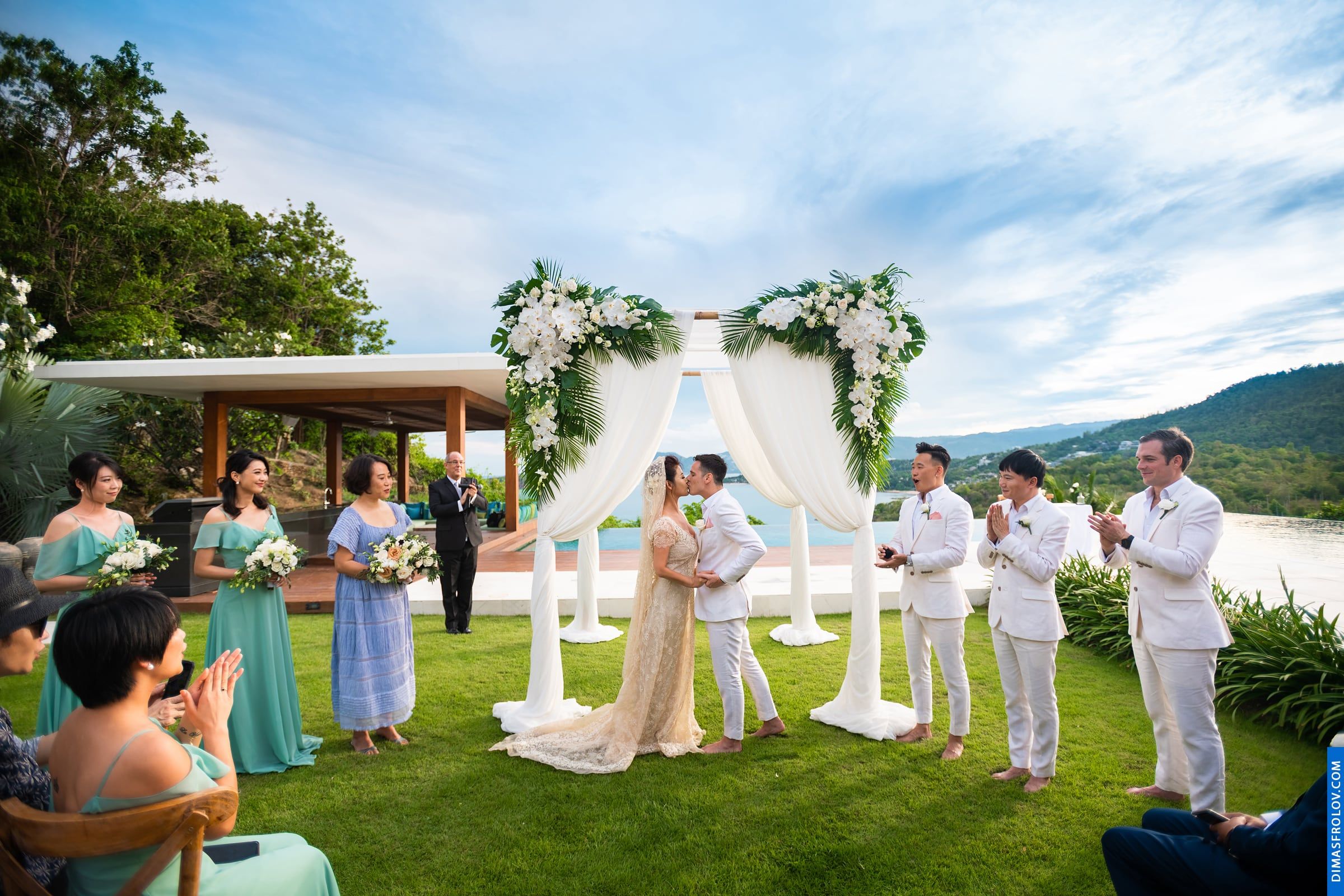 Свадебные фотографии в Samujana Villas. Фото 56383 (2023-05-04 03:56:48)