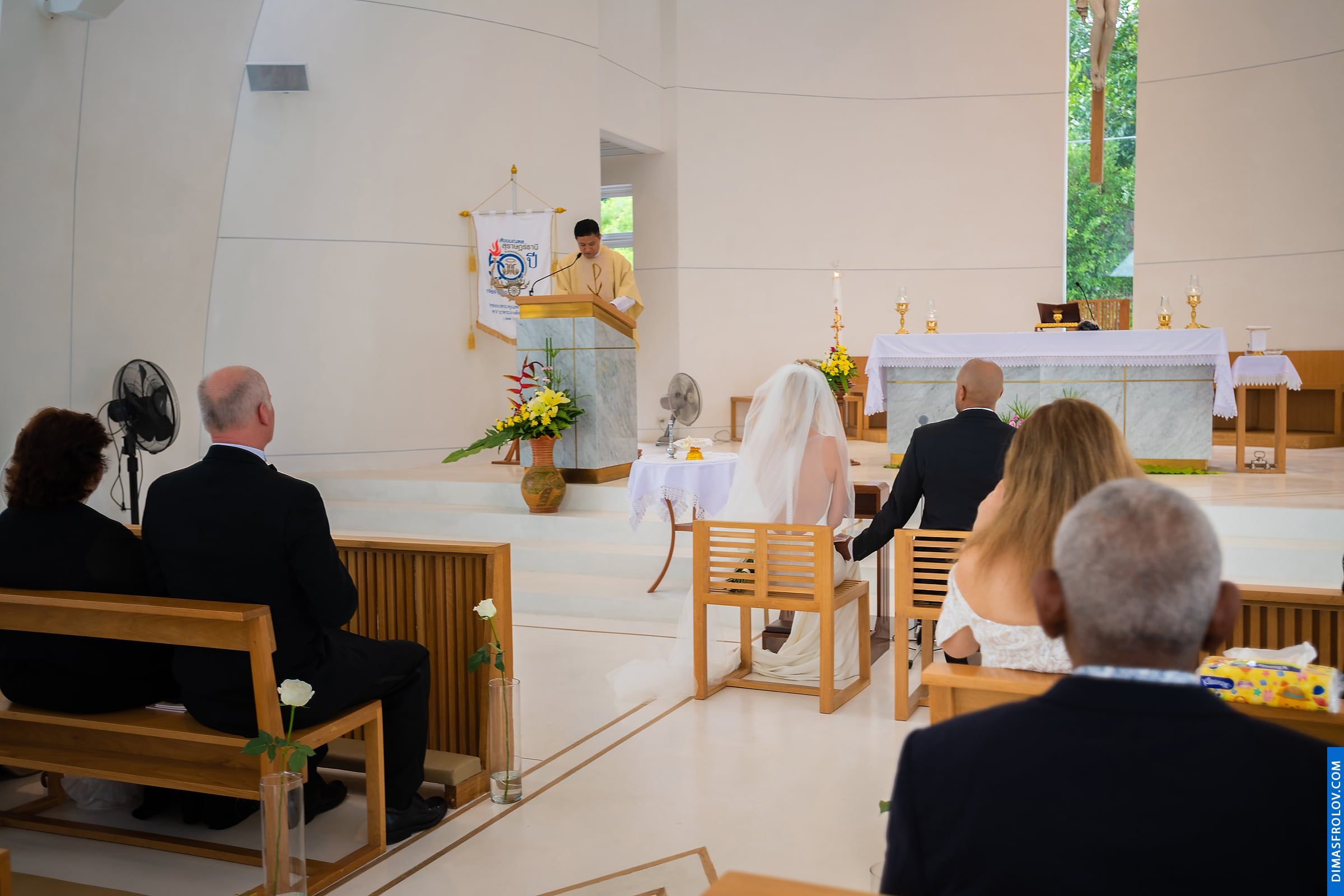 Свадебная съемка Фрэнк и Миранда. Венчание в церкве на Самуи. фото 70718 (2023-05-04 04:00:45)