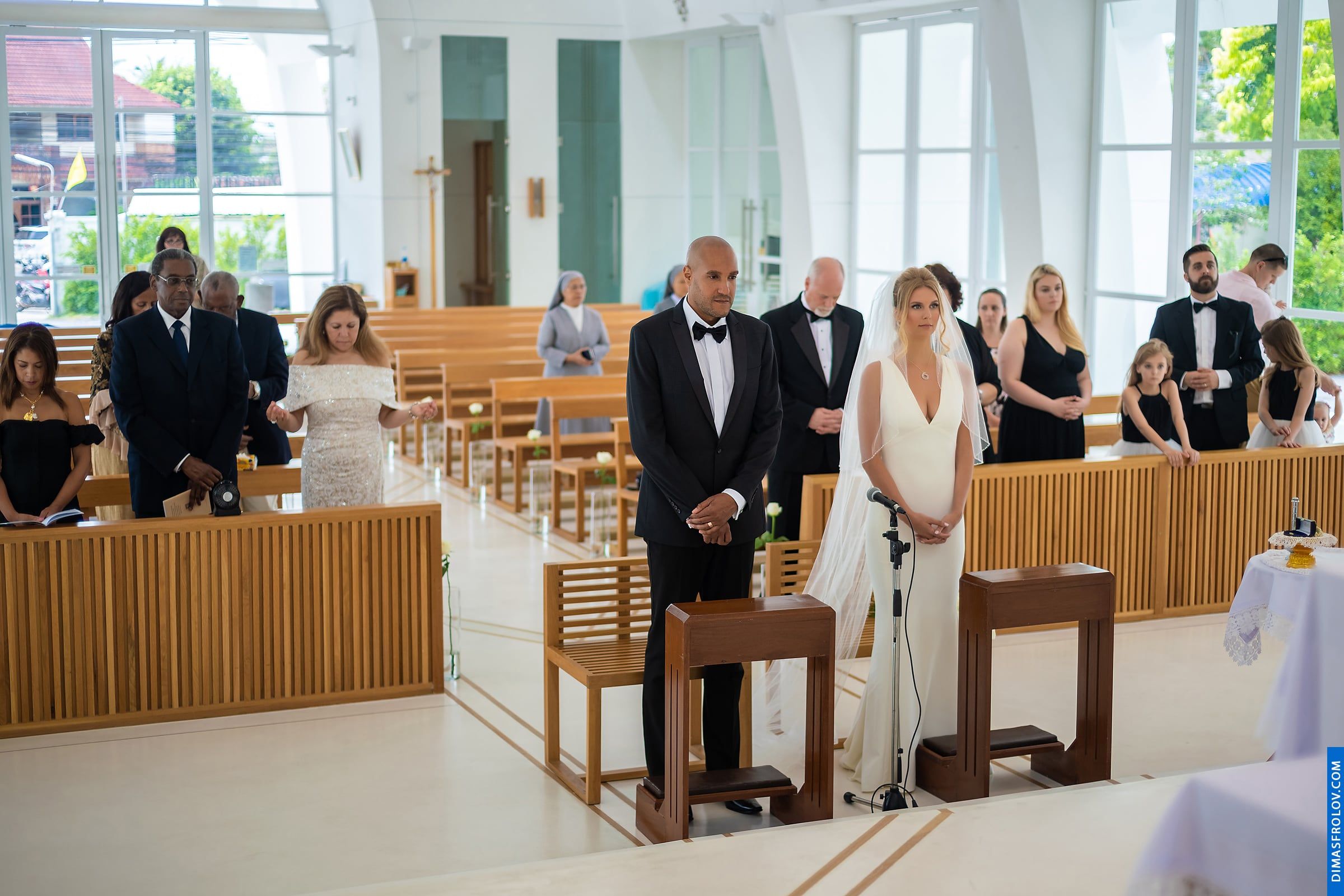 Свадебная съемка Фрэнк и Миранда. Венчание в церкве на Самуи. фото 70816 (2023-05-04 04:00:48)