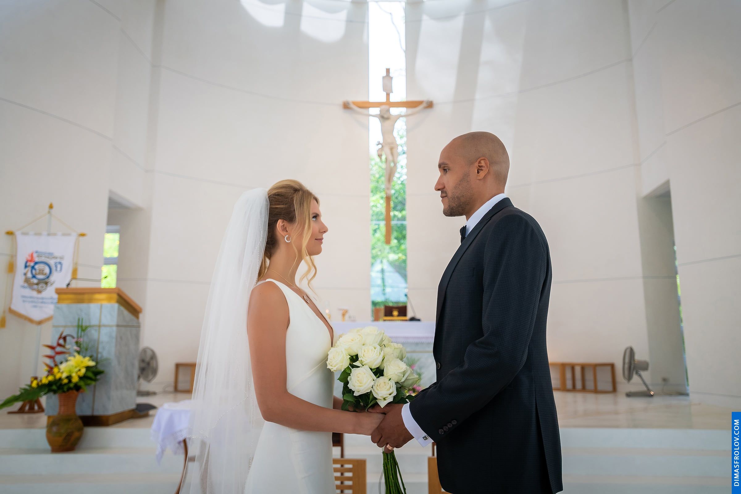 Свадебная съемка Фрэнк и Миранда. Венчание в церкве на Самуи. фото 70804 (2023-05-04 04:00:48)