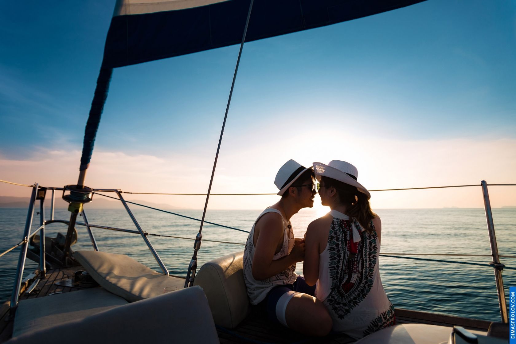 Couples Love Story Photographer. Lovely couple photography on the yacht Dimas Frolov. Koh Samui Photographer. DimasFrolov.com
