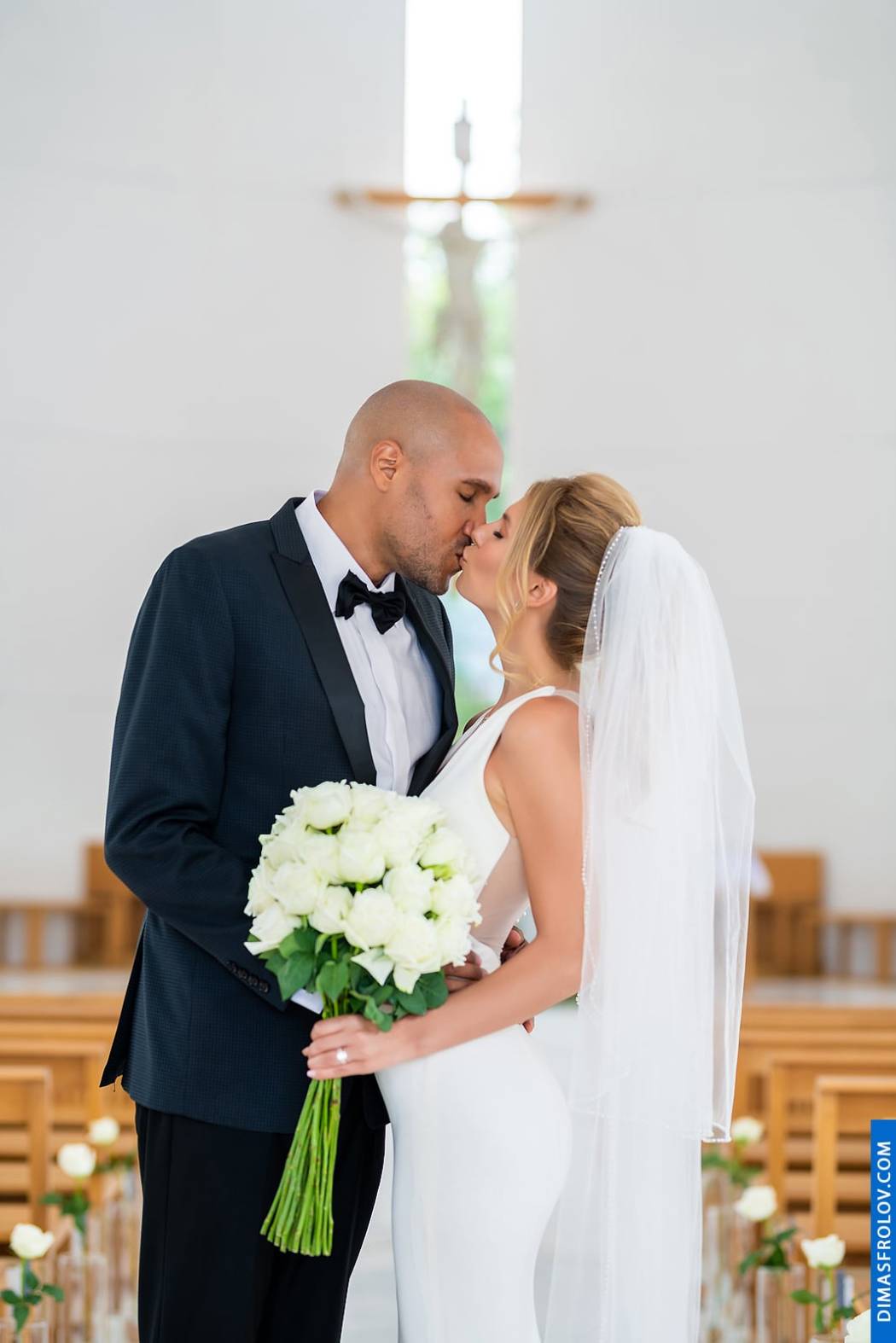 Christian Church Wedding Photography. Photo 128971 (2025-04-01 05:57:24)