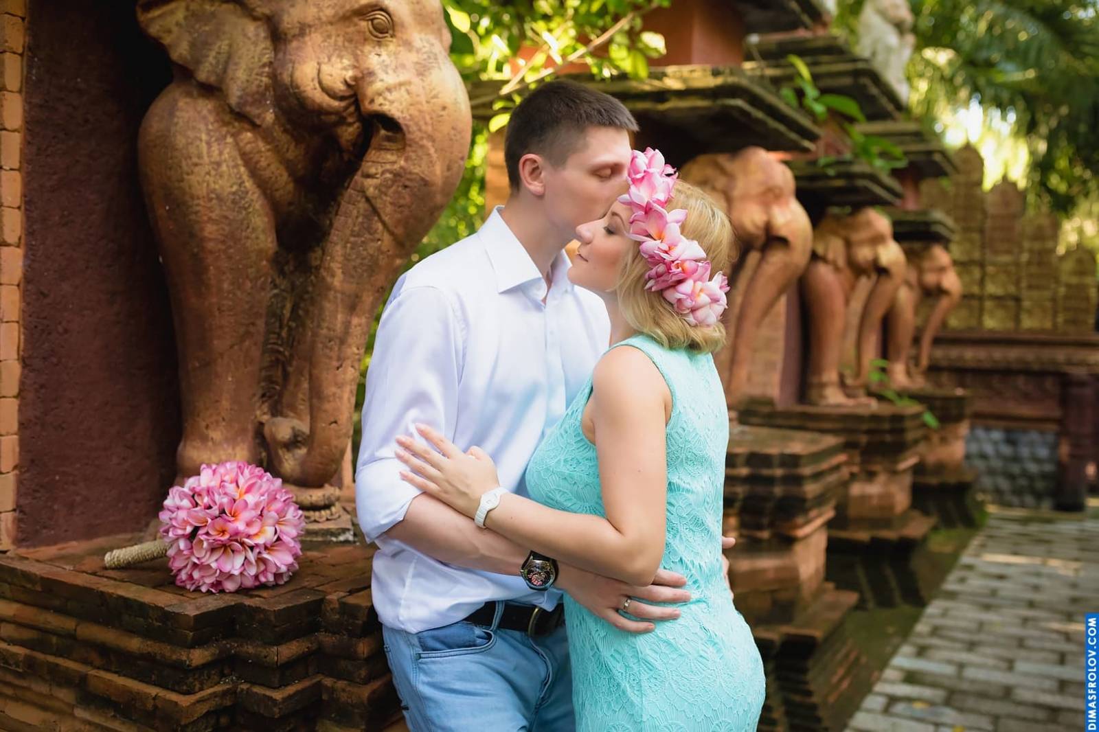 Bridal Bouquet for Tropical Wedding. photographer Dimas Frolov. photo1198