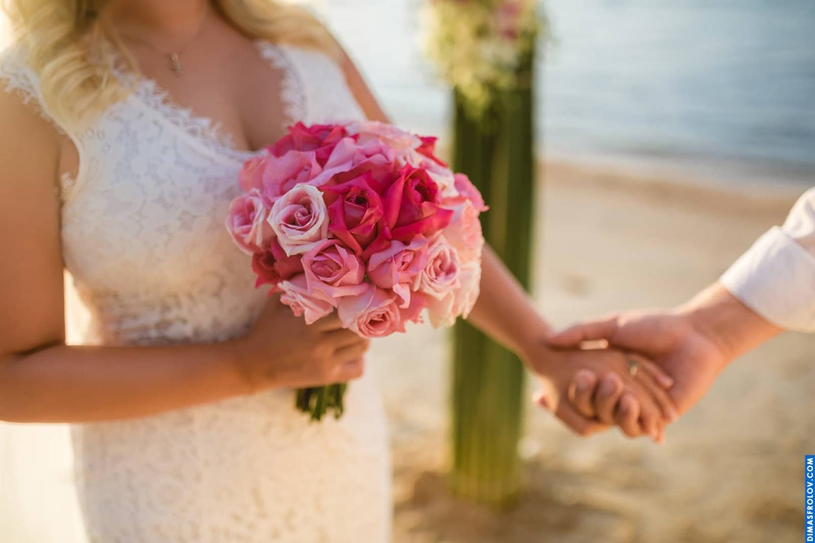 Bridal Bouquet for Tropical Wedding. photographer Dimas Frolov. photo1182