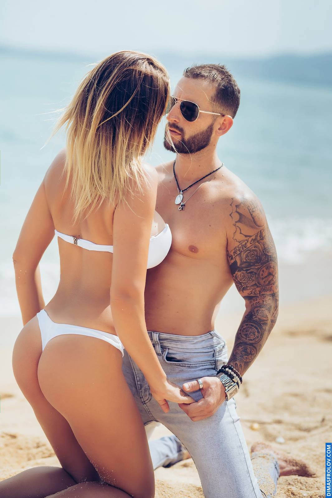 Romantic couple on the beach. Photo 86817 (2023-05-03 22:07:03)