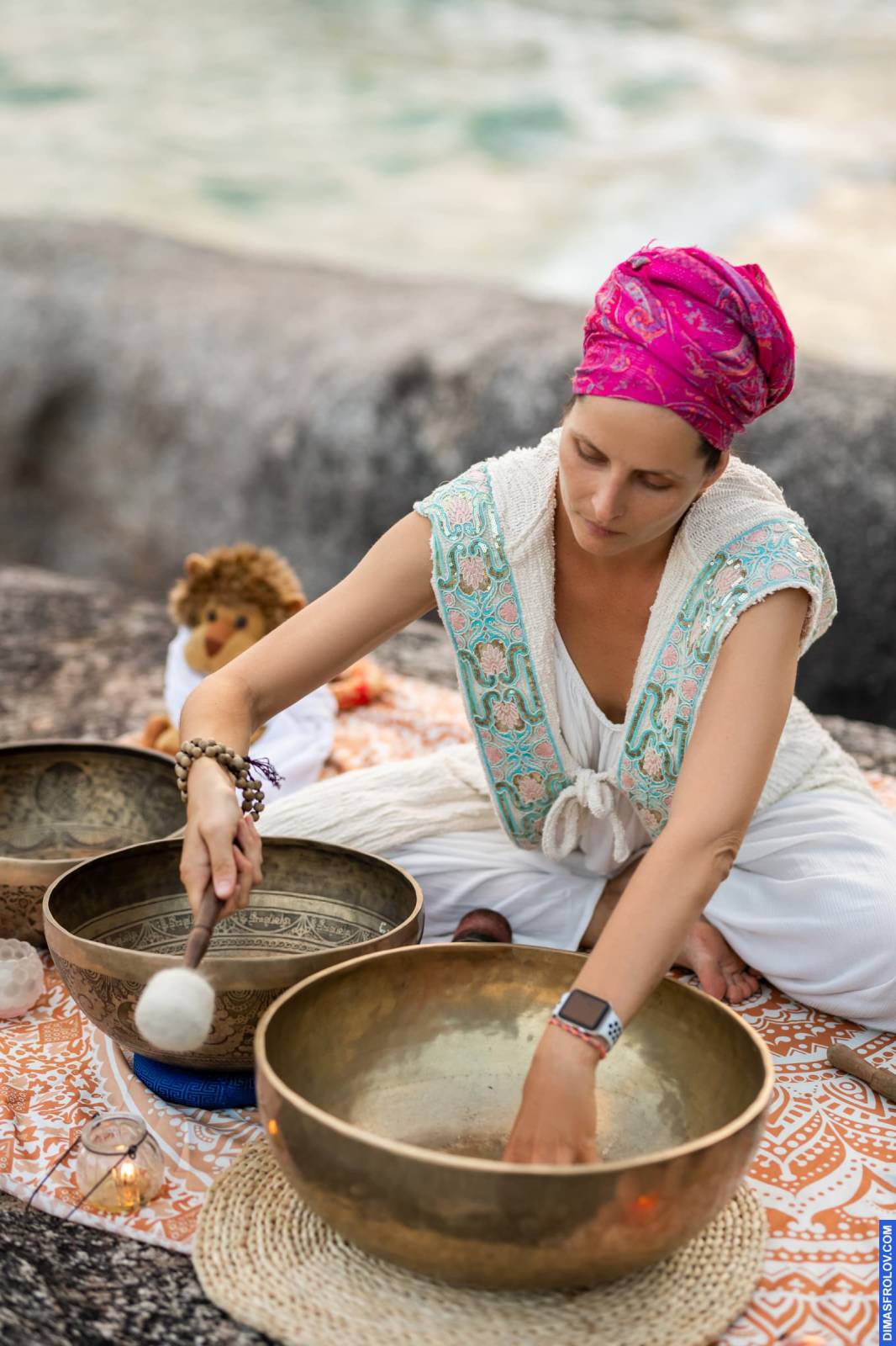 events Yoga meditation with Tibetan singing bowls. photo 102337 (2023-05-03 22:11:12)