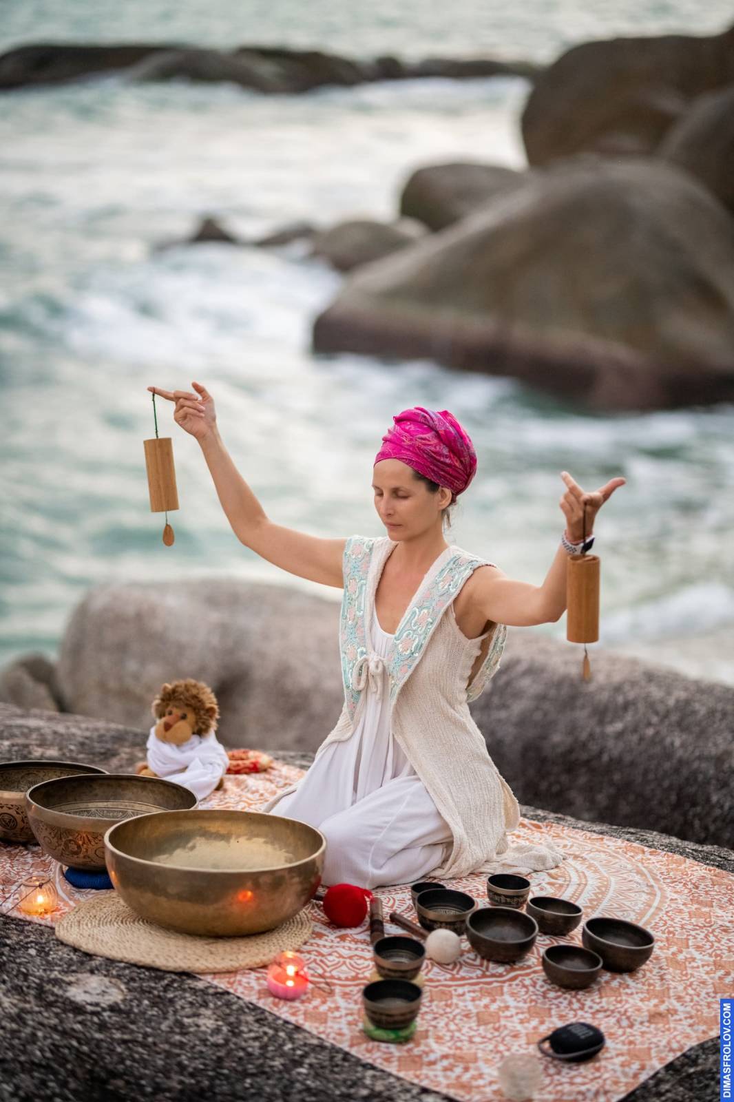 events Yoga meditation with Tibetan singing bowls. photo 102365 (2023-05-03 22:11:13)