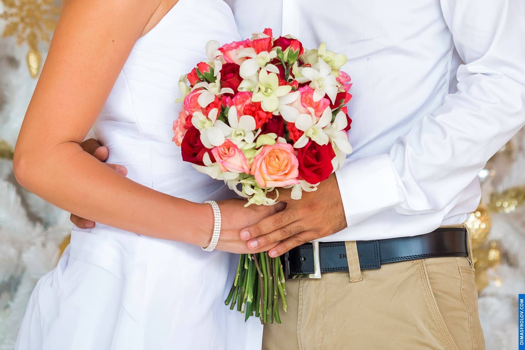Bridal Bouquet for Tropical Wedding. photographer Dimas Frolov. photo1149