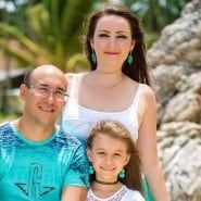 Аватарка клієнта, який залишив відгук: Надія, Олександр і Ярослава