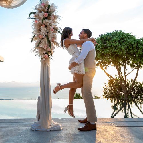 The userpic of client, who leaves the review: Emmi & Billy Smith