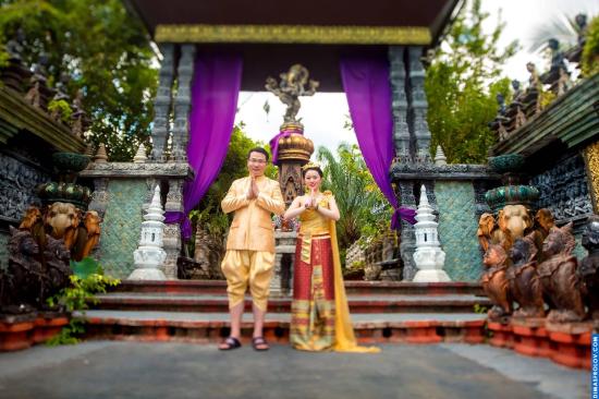 Title photo for article: Photo shooting at Samui Cultural Center