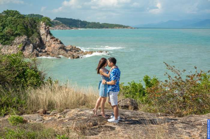 Non & Cake. How is the surprise proposal photo shoot going...