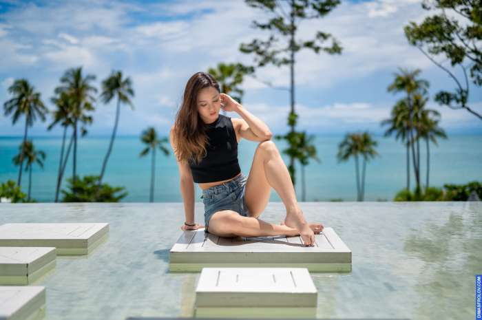 Isabelle. Full yoga photo shoots