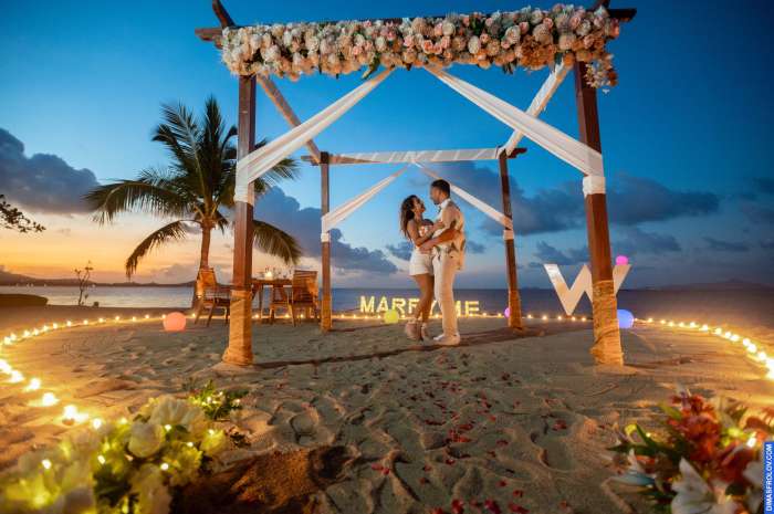 Sam to Sahar. How is the surprise proposal photo shoot going...