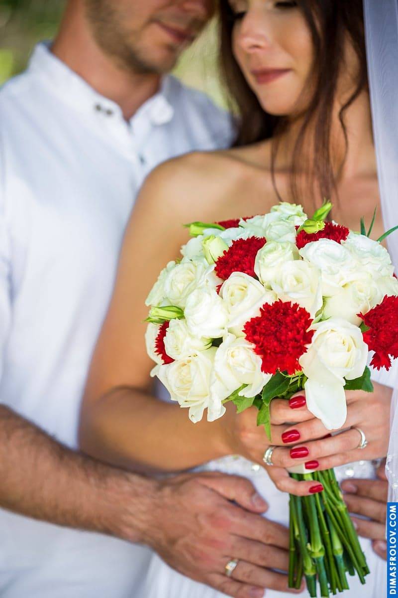 Bridal Bouquet for Tropical Wedding. photographer Dimas Frolov. photo1175